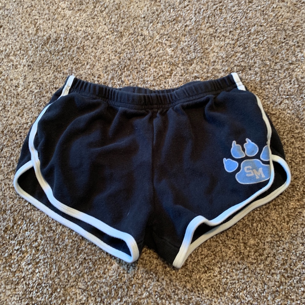 Shawn Mendes shorts